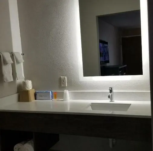 Hotel Days & By Wyndham Charleston Airport West North Charleston